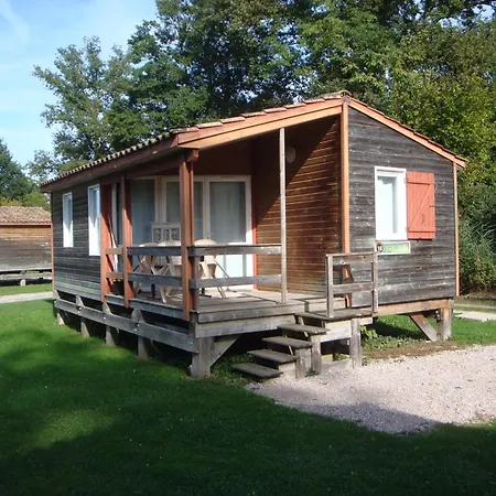 Chalet La Pourvoirie Des Ellandes *